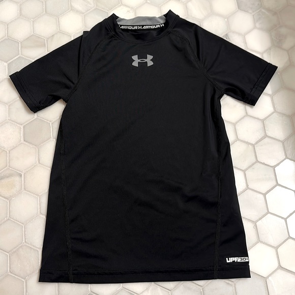 Under Armour UPF 30 Shirt Small - Picture 1 of 3